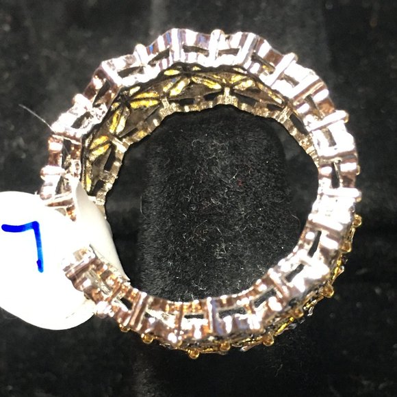 ring - Picture 4 of 4